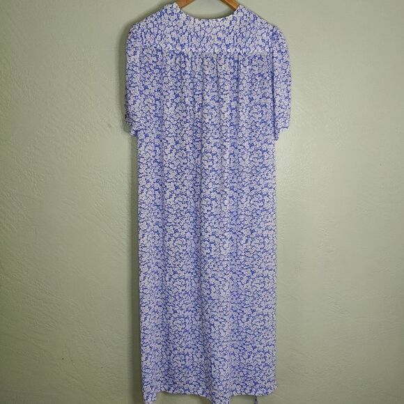 Cottagecore Ditsy Floral Maxi Dress - Picture 3 of 15